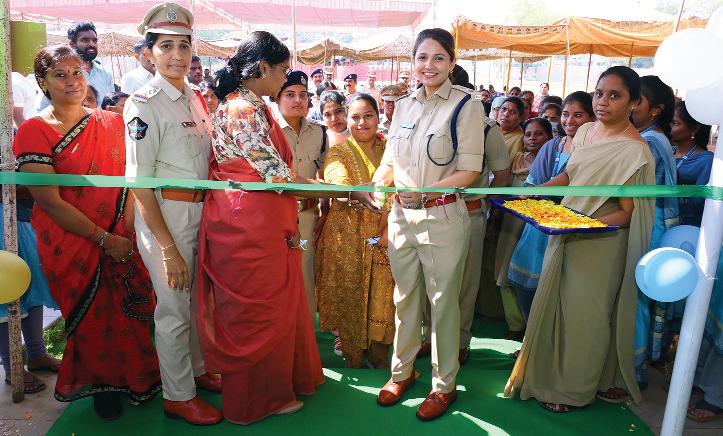 పోలీసు కుటుంబాల మహిళలకు వైద్య పరీక్షలు