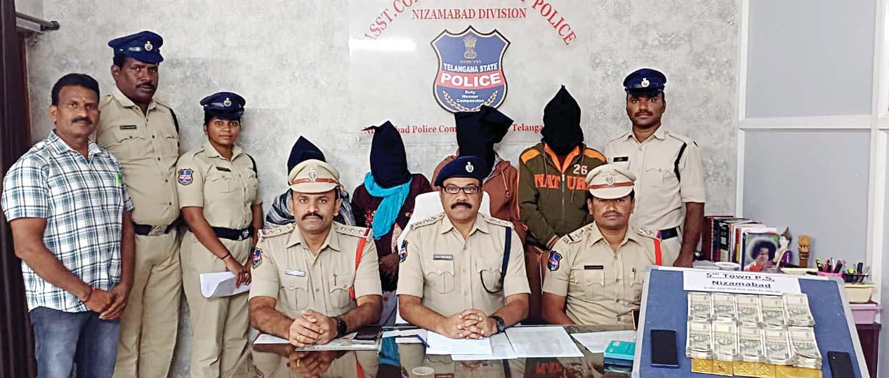 నకిలీ బంగారం పేరుతో మోసం... ముఠా గుట్టు రట్టు