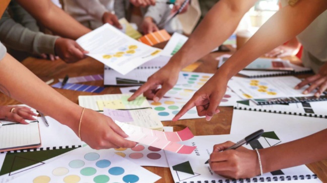 WHAT'S YOUR BRAND? BUILDING A BRAND IN DESIGN: STRATEGIES YOUR FOR SUCCESS