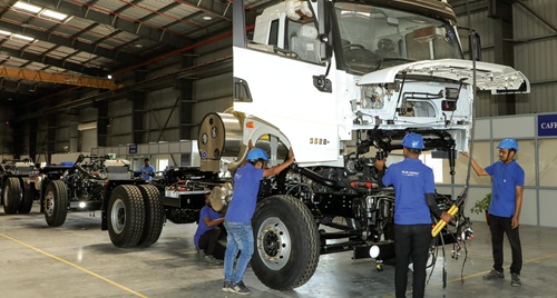 Decarbonising India's highways