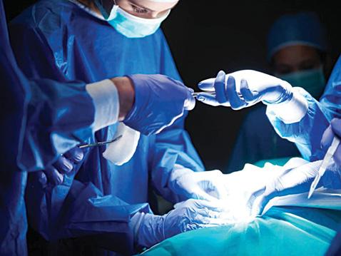 Woman undergoes 3D laparoscopic surgery for gallbladder condition