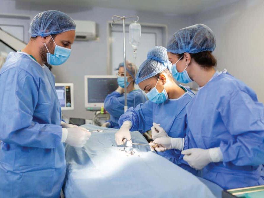 80-YEAR-OLD WOMAN RECOVERS AFTER SUCCESSFUL KIDNEY CANCER SURGERY