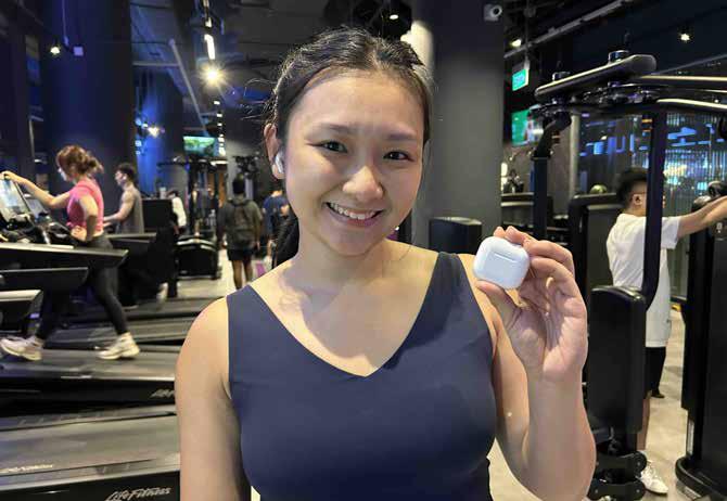 FITNESS WITH AIRPODS