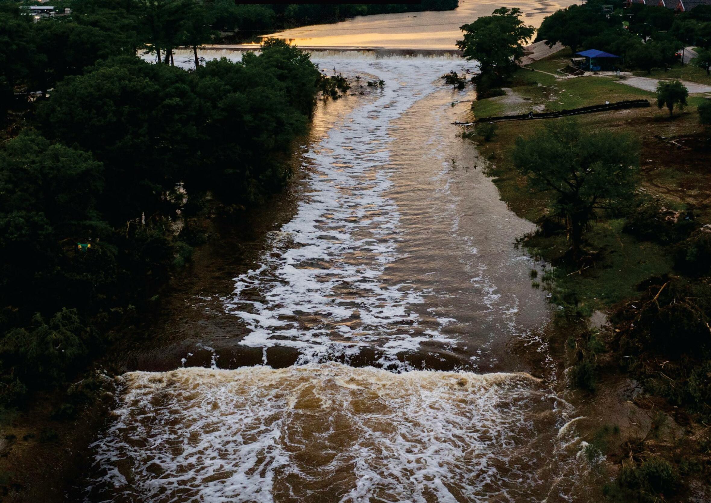 DEADLY FLOODS ENDLESS HEARTBREAK & ENDURING HEROISM