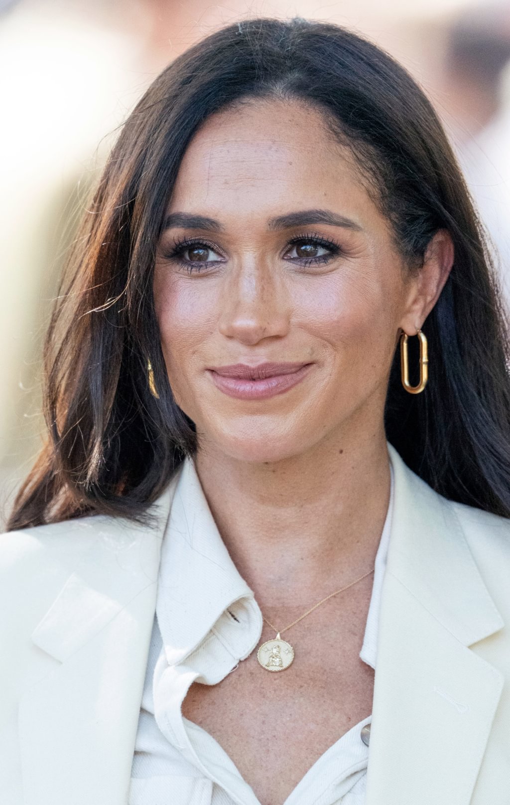 Meghan's Family Crisis Deepens as Estranged Father Faces Medical Emergency