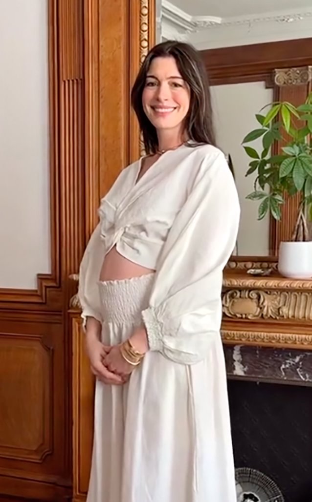 Anne Hathaway Is Pregnant With Baby No. 3!