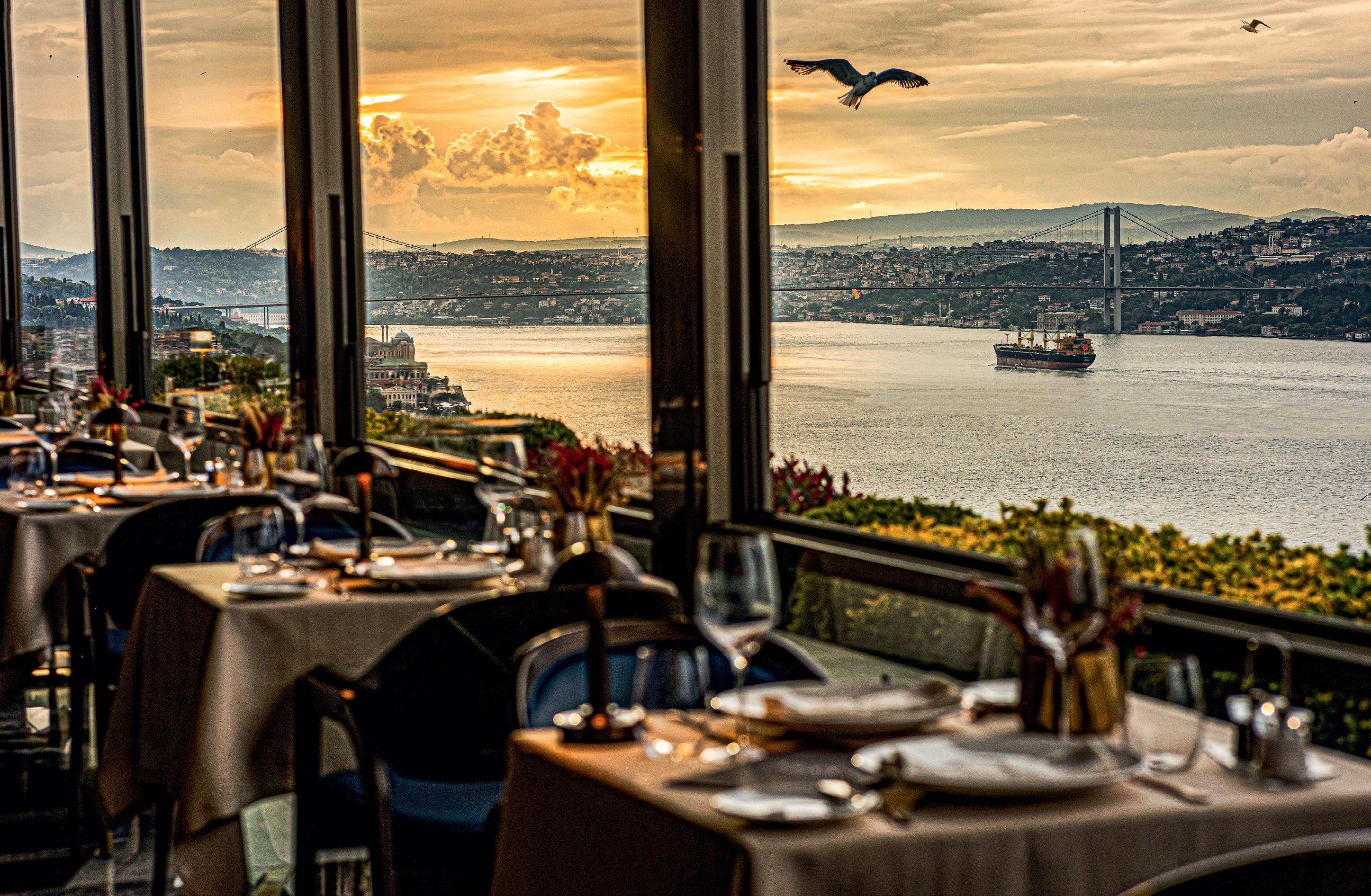 İSTANBUL'UN KALBİNDEKİ LÜKS: CVK PARK BOSPHORUS HOTEL