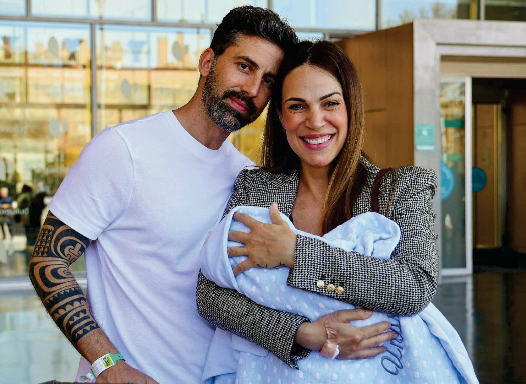 NEREA GARMENDIA ya está en casa con el pequeño Unax