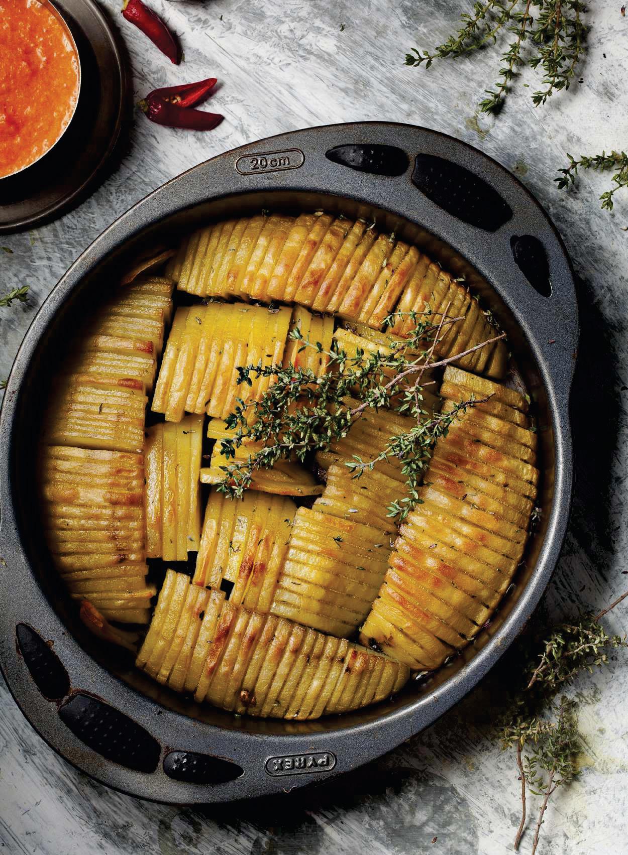 Crujiente de patatas con salsa