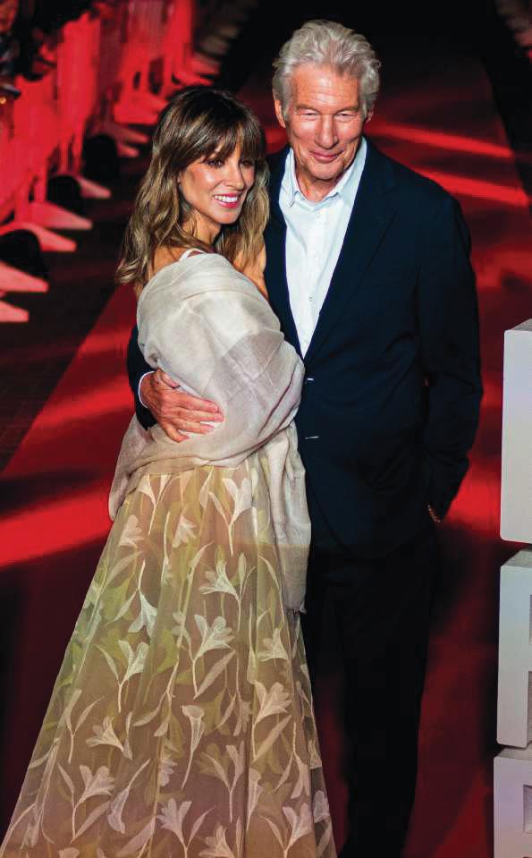 RICHARD GERE "La felicidad me la dan mi mujer y mis cuatro hijos"