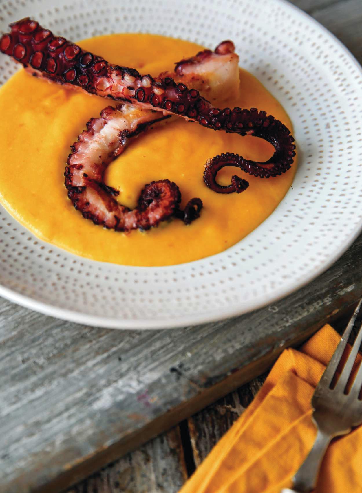 Pulpo a la parrilla con alioli de verduras