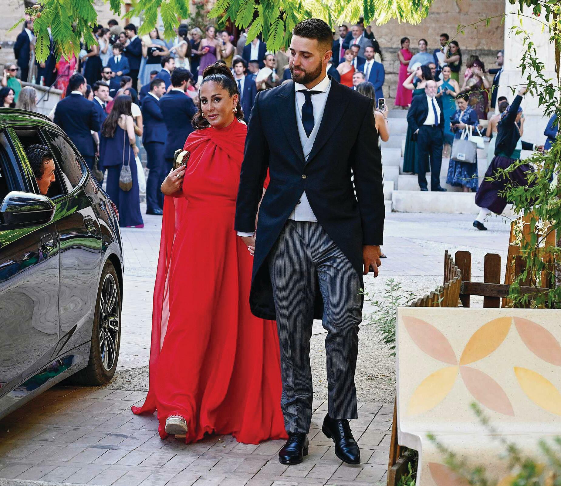 ANABEL PANTOJA de boda con su chico en Mallorca