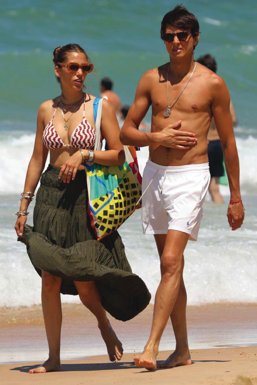 ANDRÉS ROCA REY viaje a Cádiz con su chica antes de volver a torear