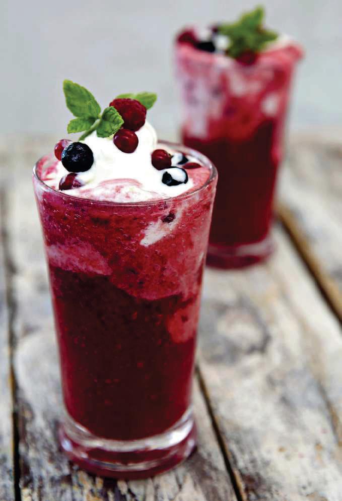 Helado de yogur y frutos rojos