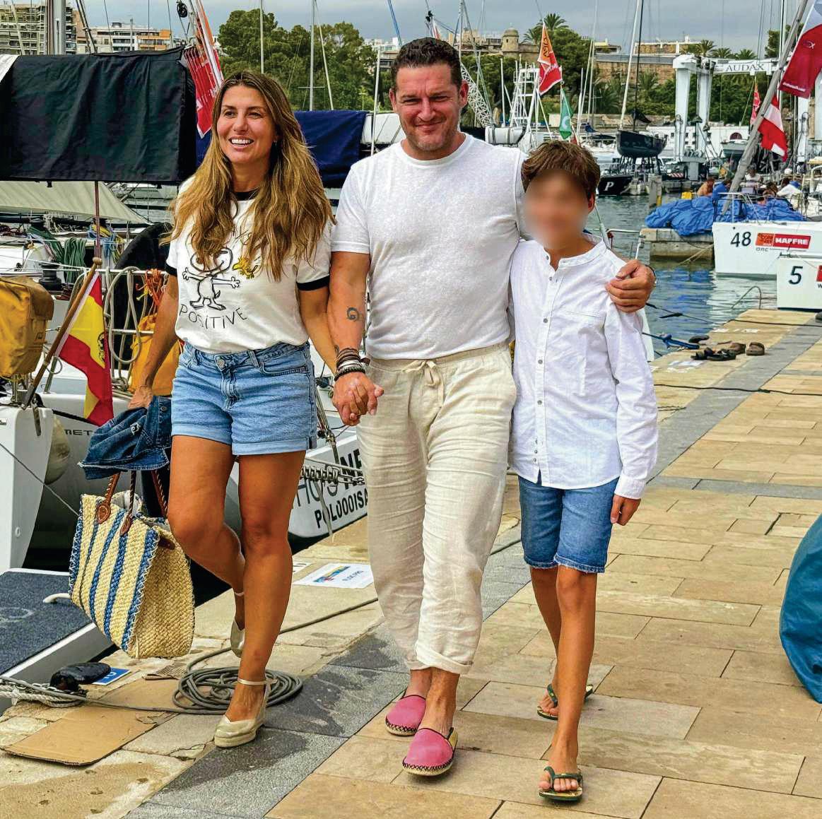 MANU TENORIO presume de familia unida en Palma