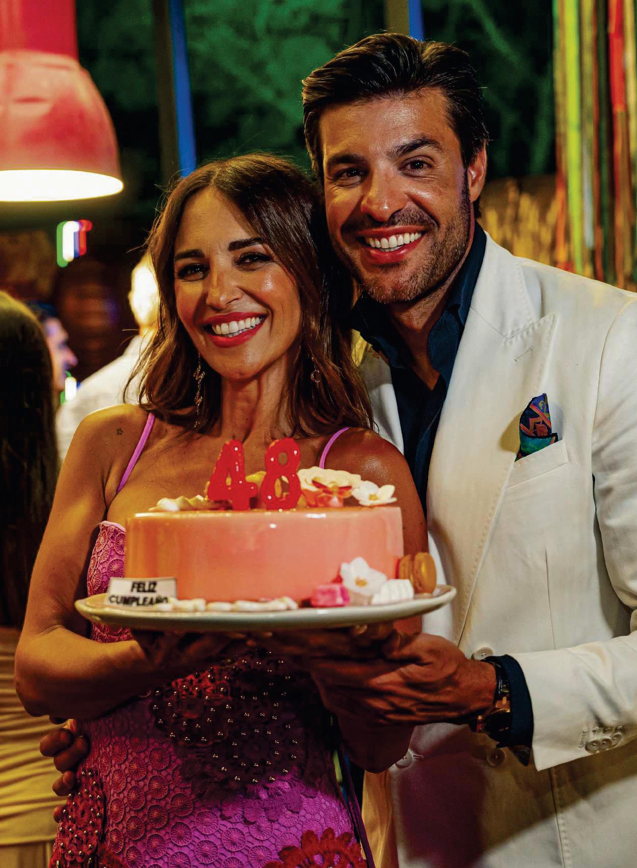 PAULA ECHEVARRÍA celebra su cumpleaños con un fiestón en Starlite