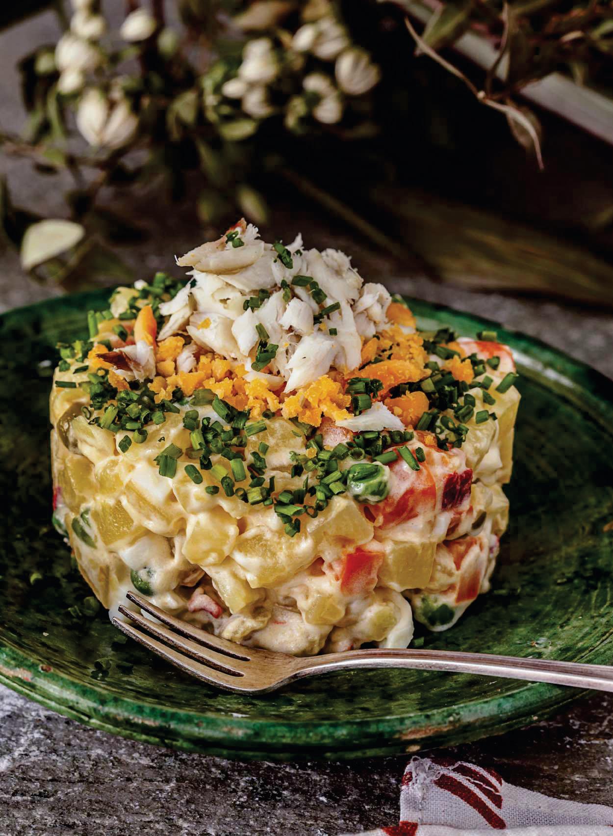 Ensaladilla rusa con lubina