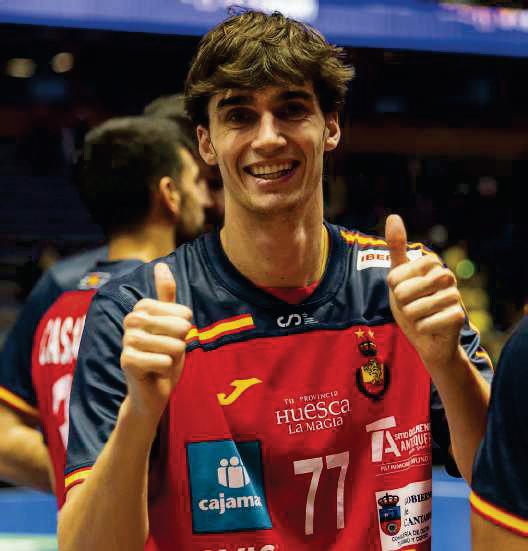 PABLO URDANGARIN debuta en la Selección Española