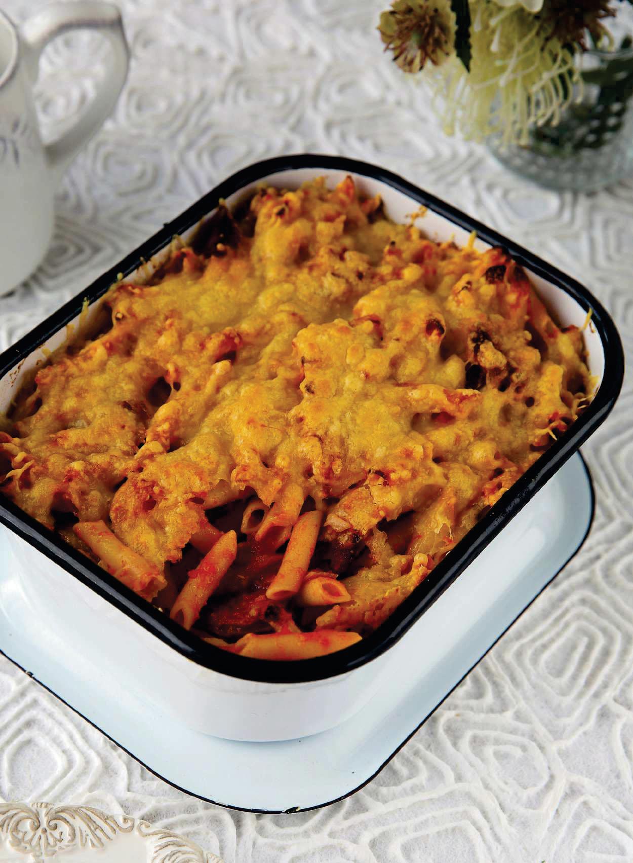 Macarrones con chorizo gratinados