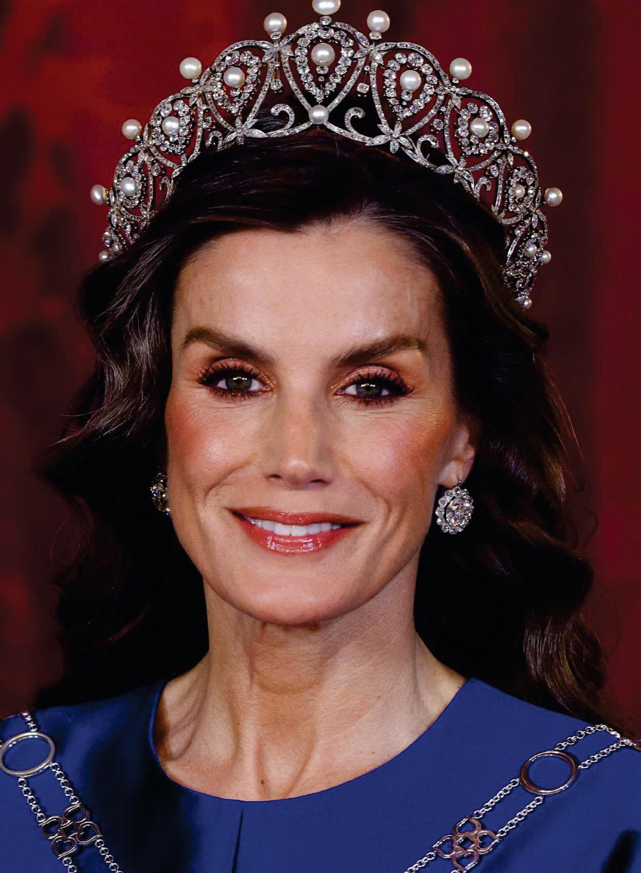 LETIZIA, espléndida y ajena a los dardos de Don Juan Carlos