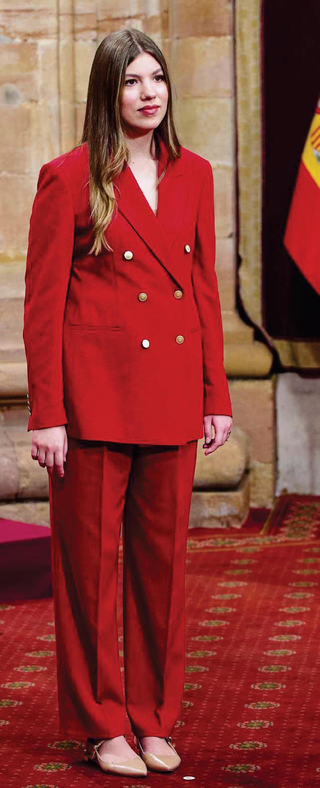 SOFIA cuando ser la benjamima da más libertad a tus looks
