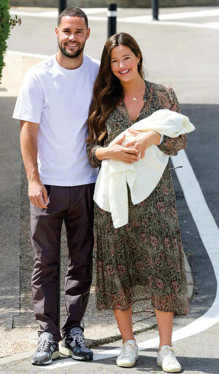 MALENA COSTA Y MARIO SUÁREZ "Se parece a su hermana"