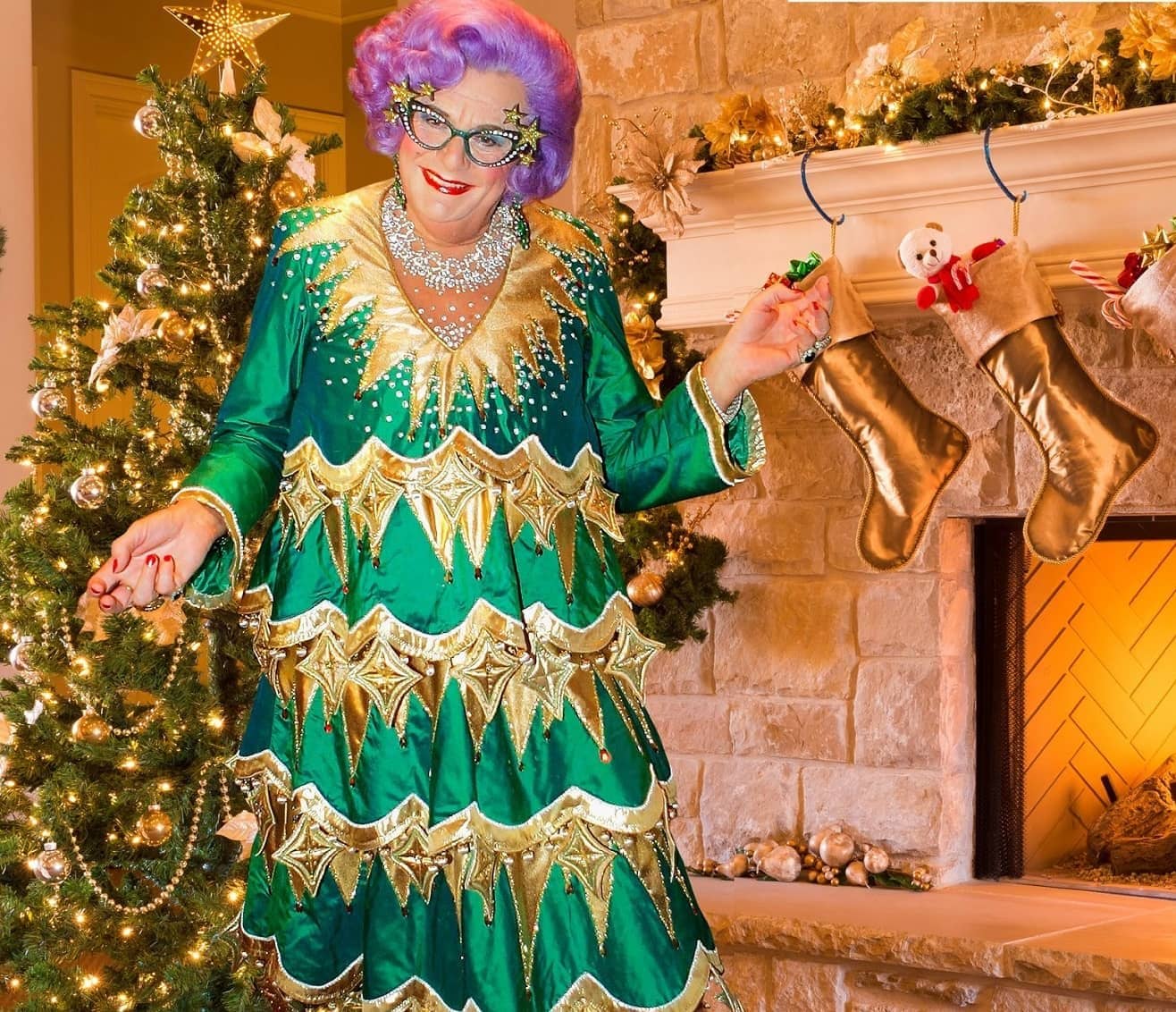 Hello Again, Possums! Dame Edna's Back!