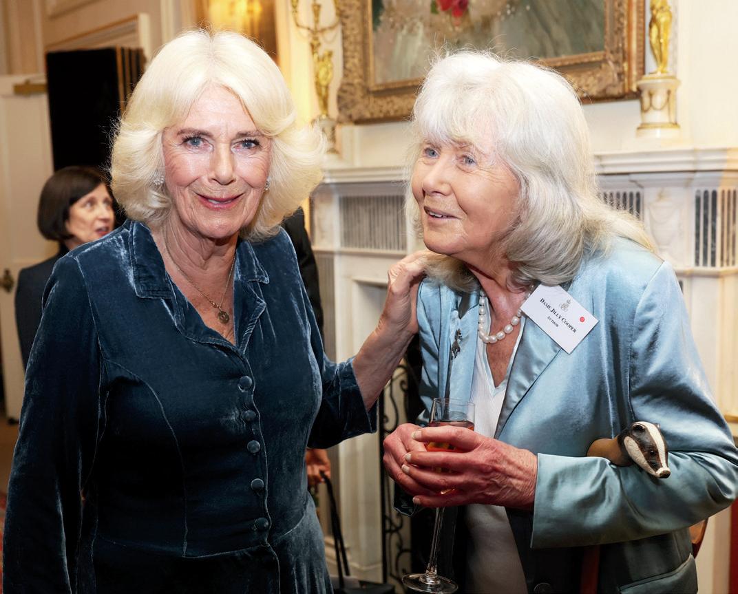 Weekly writer recalls 'DRINKS WITH DAME JILLY'