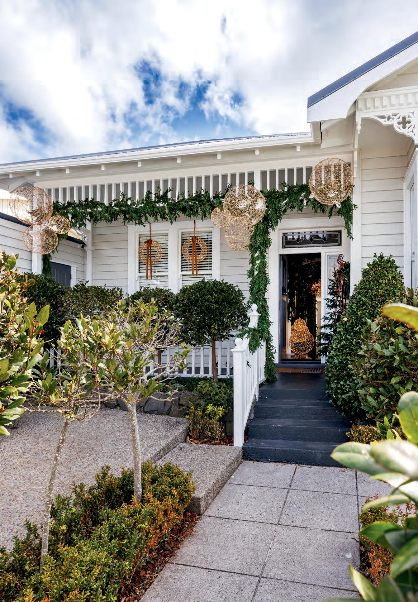 A merry Curated Christmas