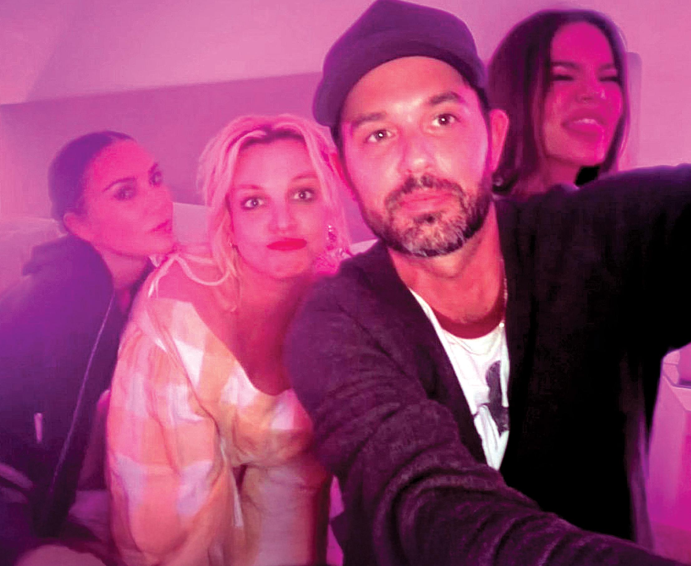 KIM & KHLOÉ VOW TO SAVE BRITNEY