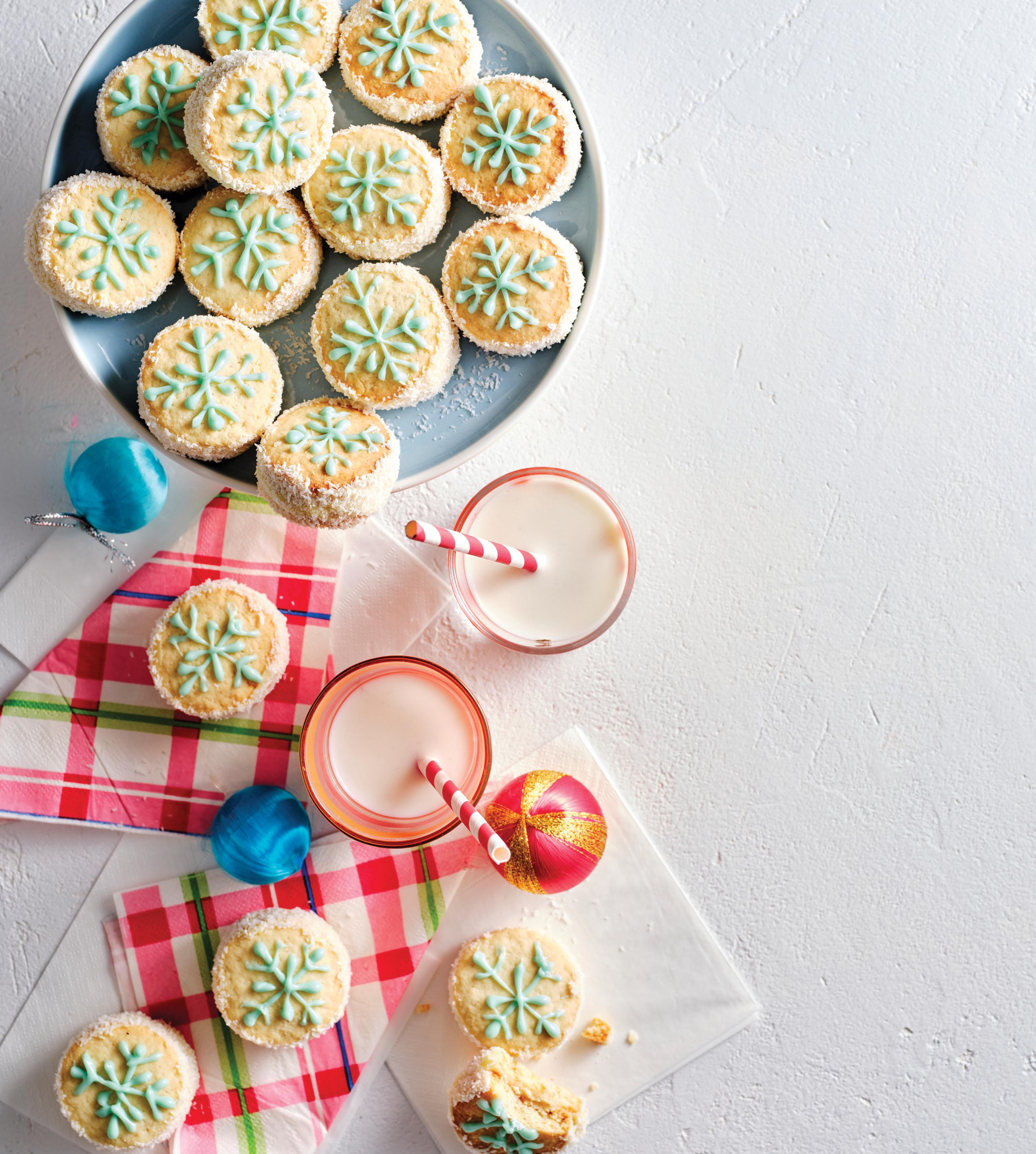 FESTIVE KIDS' TABLE