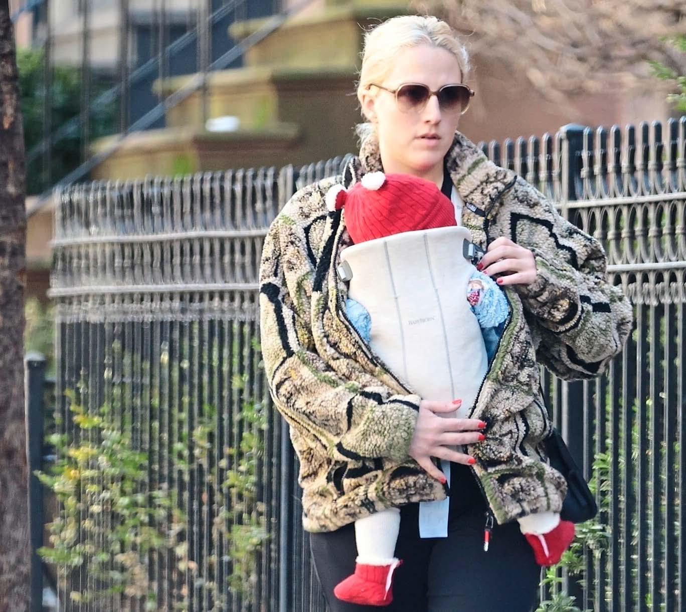 DAVE GROHL BABY MAMA UNMASKED