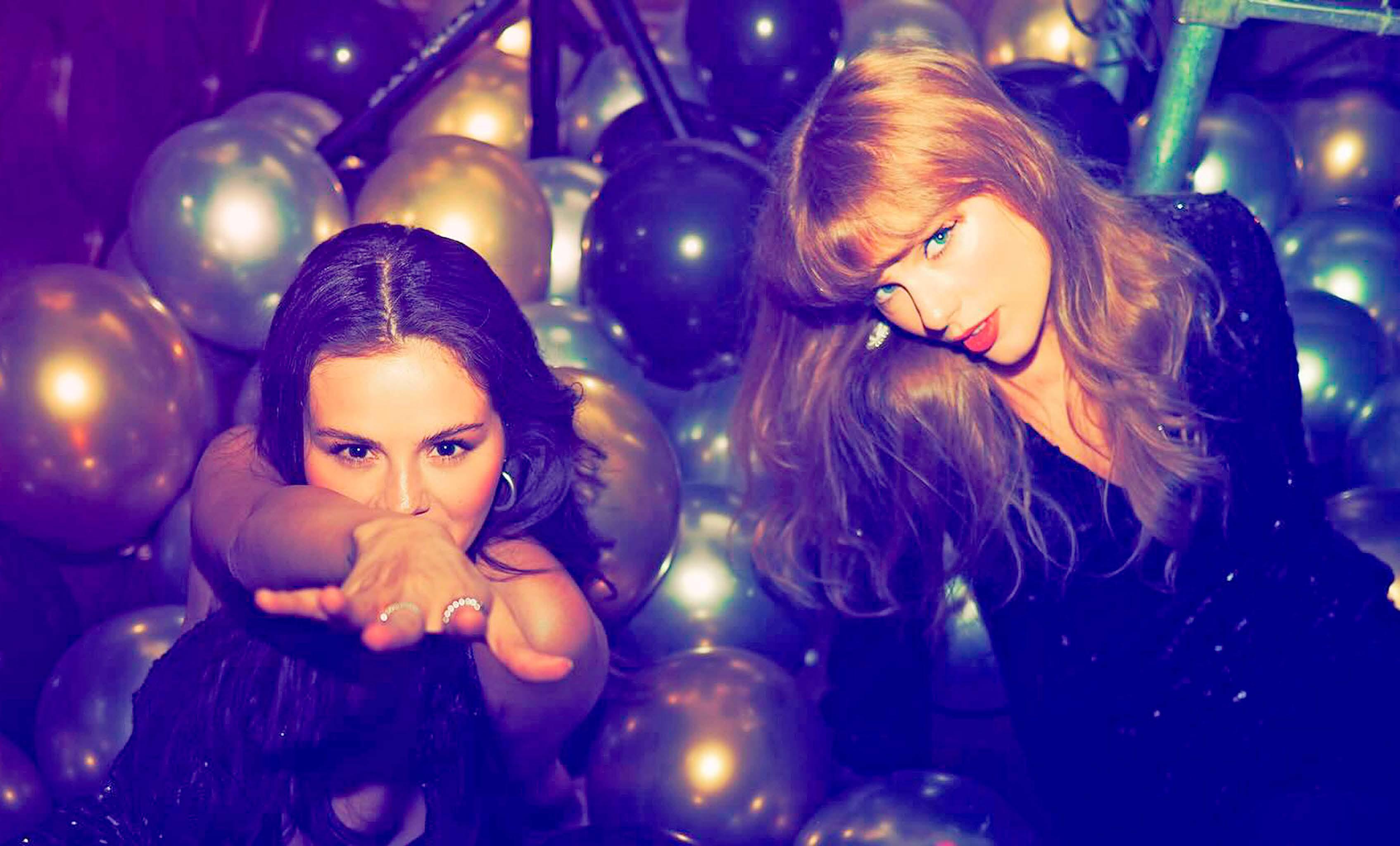 SELENA GOMEZ 'MY UNFORGETTABLE YEAR'