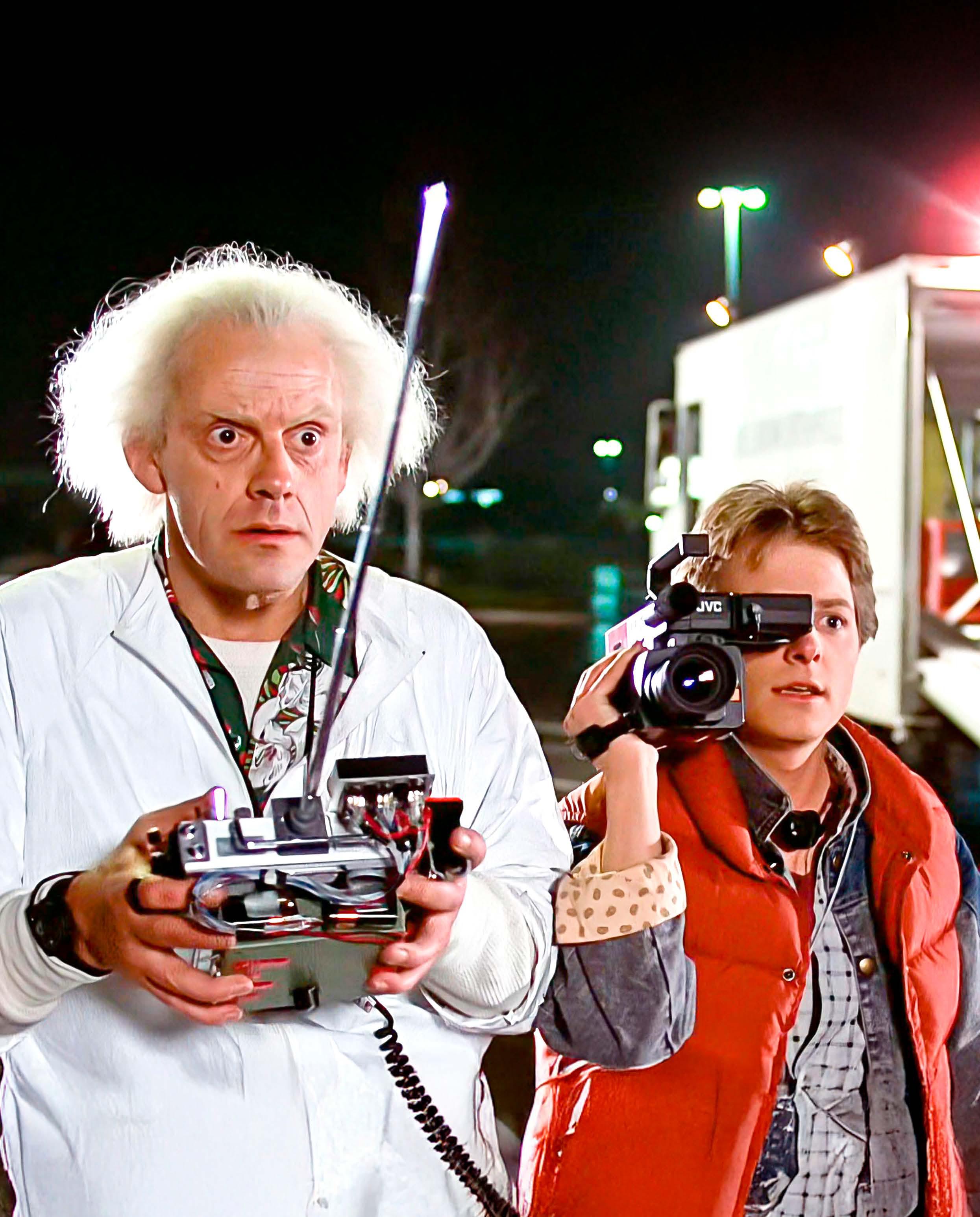 THROWBACK TO 1985 BACK TO THE FUTURE