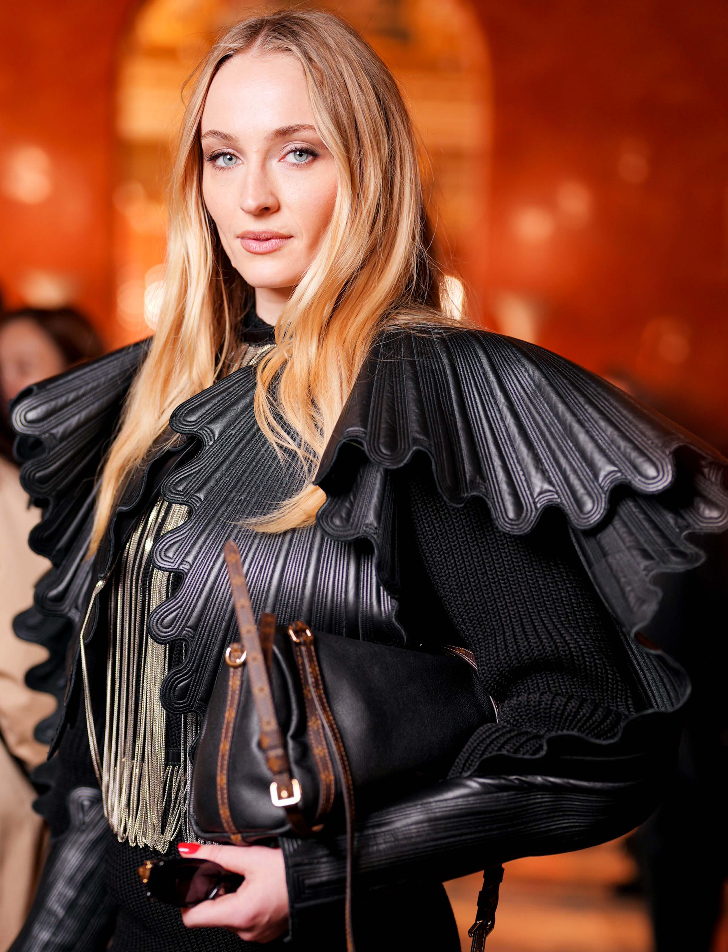 Sophie Turner ADVENTURE SCALLING