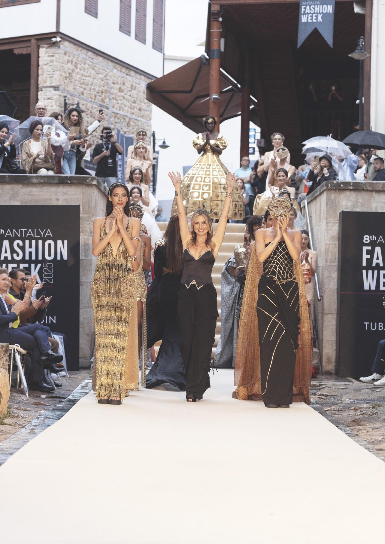 TUBA ERGİN'DEN BÜYÜLEYİCİ BİR MODA ŞÖLENİ TARİHİLE MODANIN MUHTESEM BİRLİKTELİĞİ