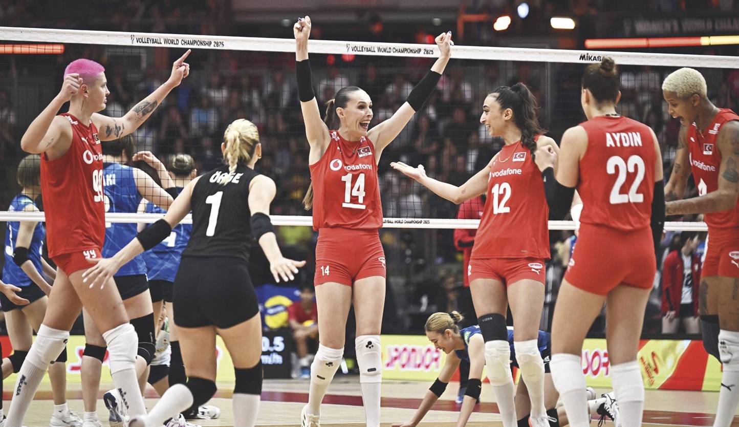 2025 KADINLAR VOLEYBOL DÜNYA ŞAMPİYONASI'NDA FİLENİN SULTANLARI'NIN ZAFERİ
