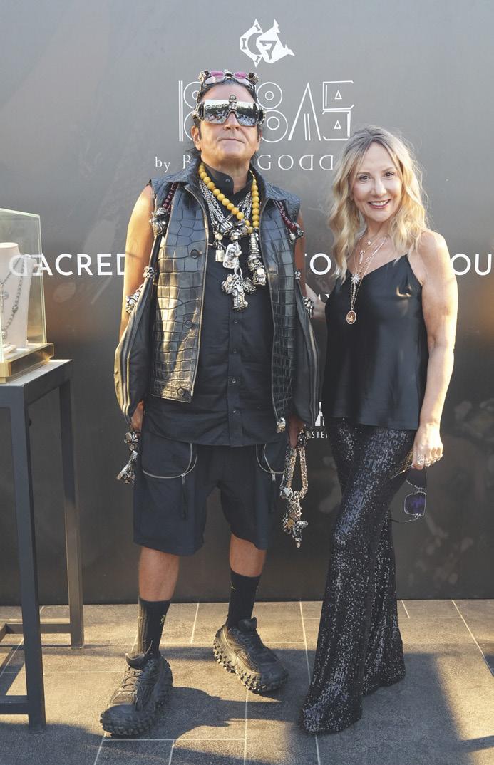 BEE GODDESS'TAN İLK ERKEK KOLEKSİYONU: BABAS MODERN ERKEĞE TILSIMLI DOKUNUS