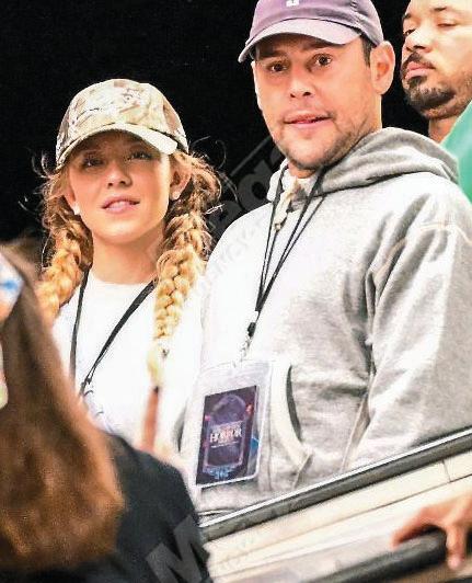 Sydney and Scooter's Romance Heats Up
