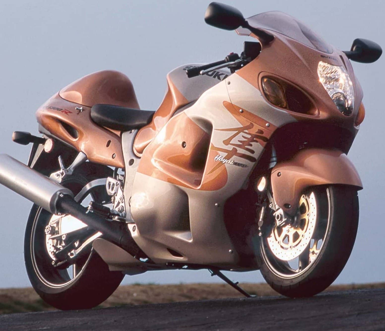 THE SUZUKI HAYABUSA