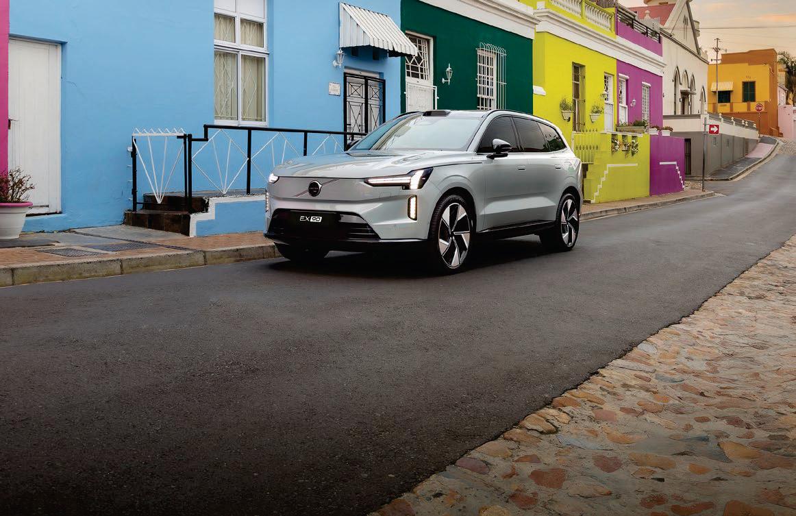 7 REASONS TO BRING HOME THIS LUXURY ELECTRIC SUV