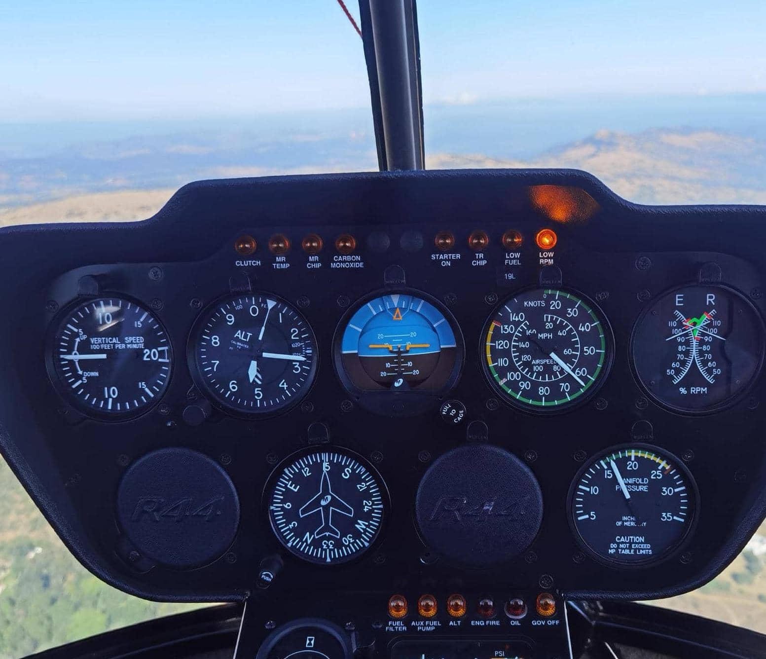NOSE LEFT, LOW RPM HORN SCREAMING