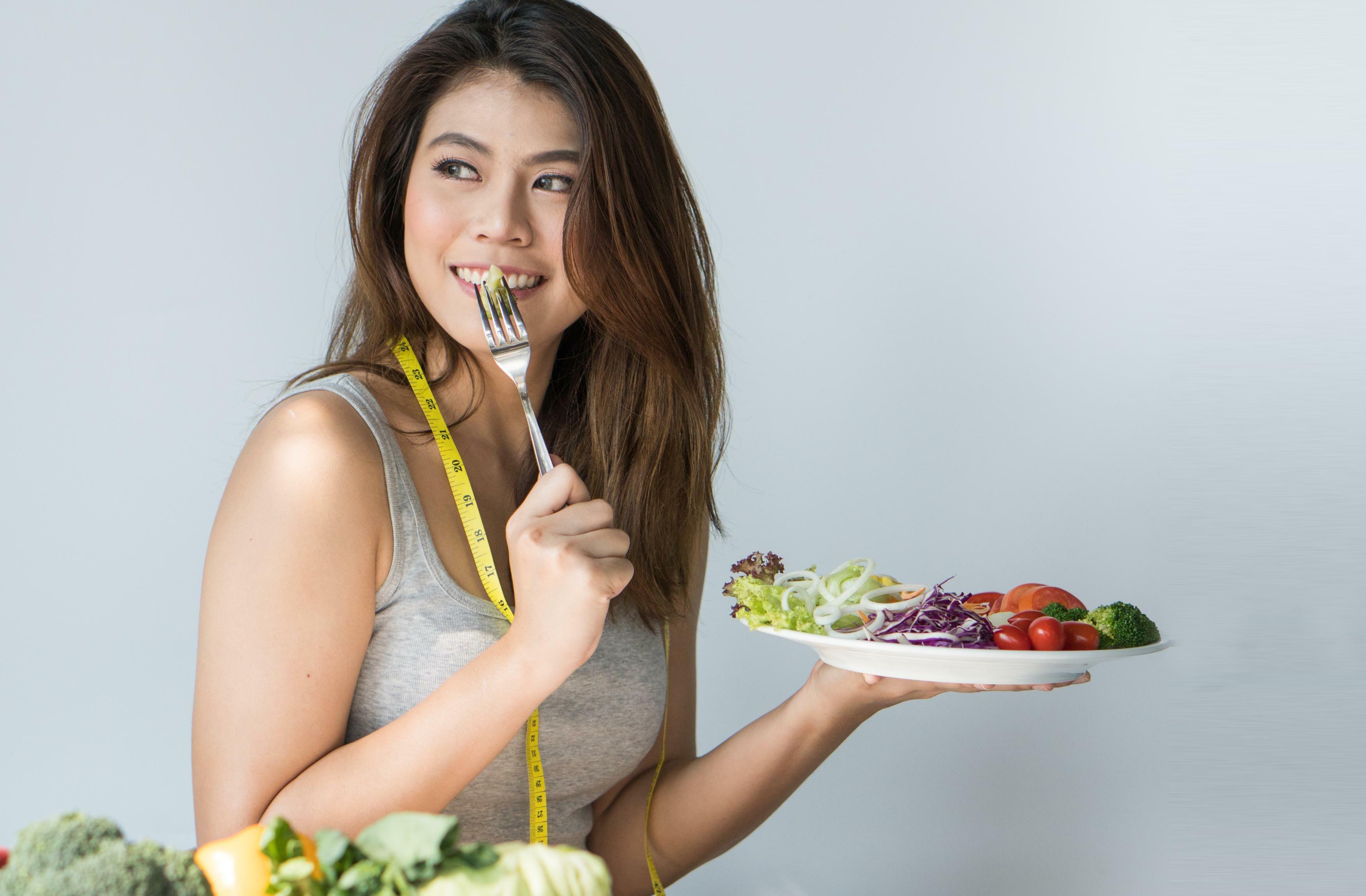 RELATIONSHIP WITH FOOD A ROLLING FACTOR IN WEIGHT LOSS.