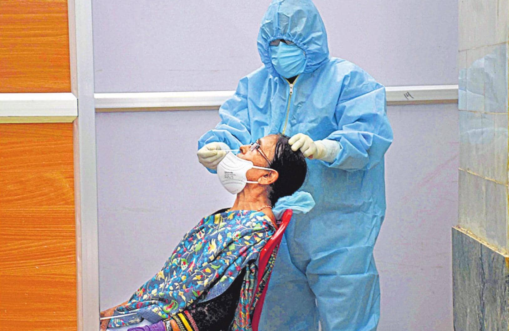 चीन से दोगुने लोग संक्रमण की चपेट में