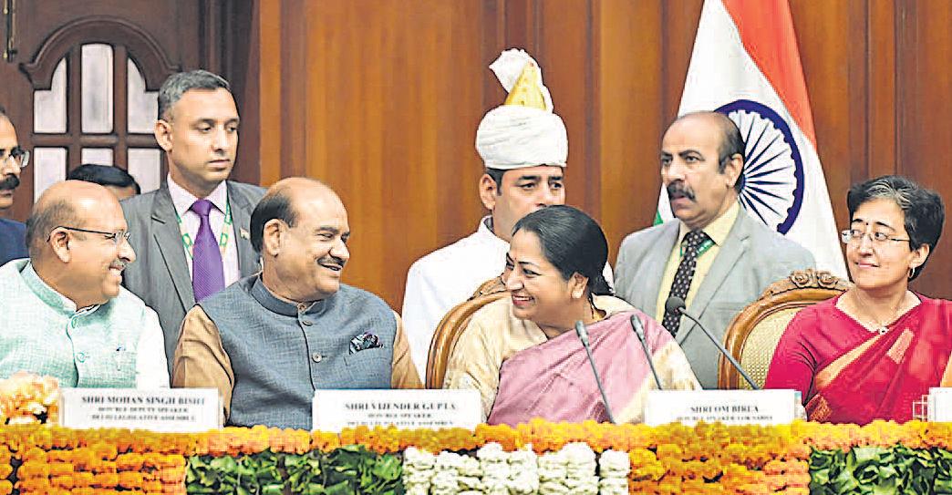 'लोगों को नई सरकार से ढेरों उम्मीदें'