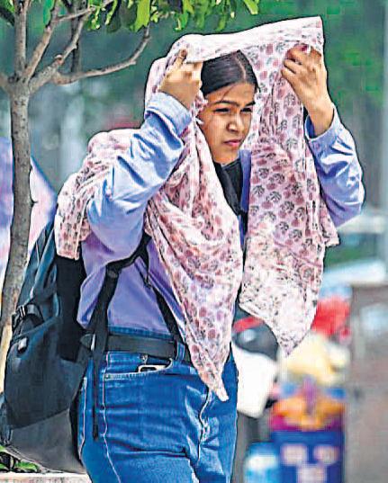 मई की शुरुआत हल्की बूंदाबांदी से संभव
