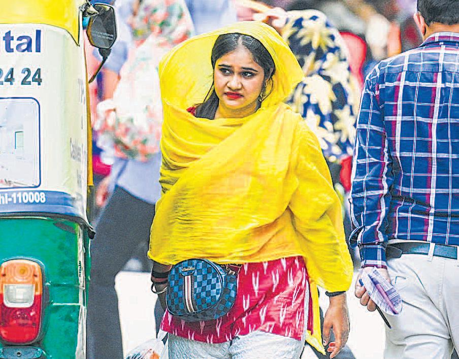 दो दिन गर्मी से राहत नहीं, जल्द मानसून के आसार