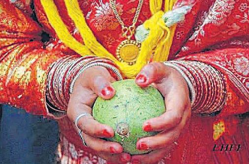 पहले उनका विवाह देवता से होता था...