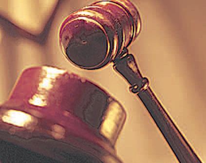 घरेलू विवाद में किसी की नौकरी पर रोक लगाना उत्पीड़न