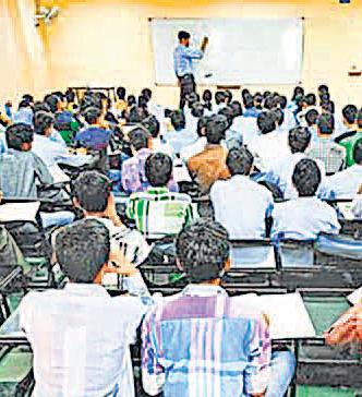 कोचिंग के दावों, स्कूलों की खामियों की समीक्षा होगी
